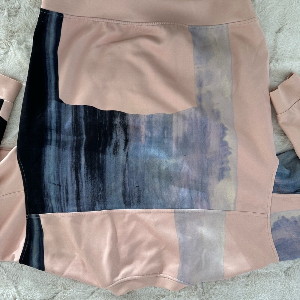 Colorblock Sweatshirt - Picture 4 of 4